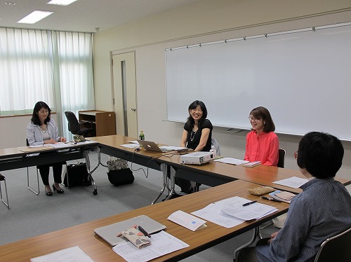 濱田講師と代表理事の甲斐田