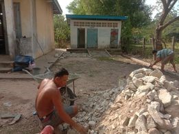 カンボジア事業地の３小学校におけるトイレ改修事業の終了報告とお礼